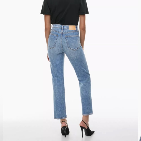 NWT Aritzia Arlo high rise straight jean size 24x28 - Picture 3 of 9